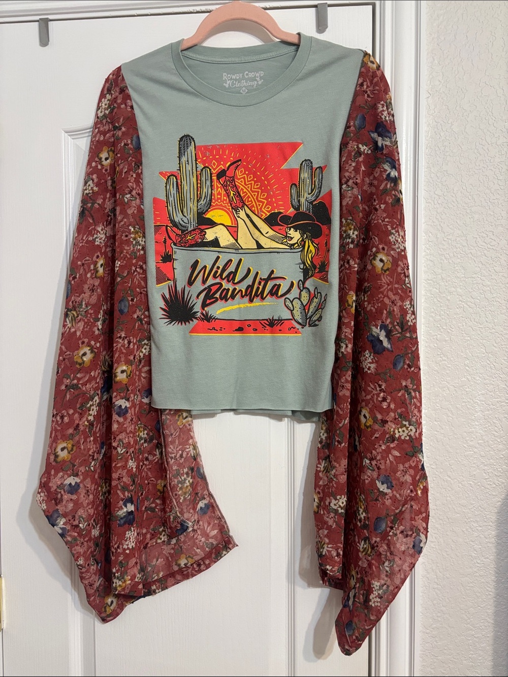 Wild Bandita Women’s Graphic Top with Floral Kimono Sleeves - Sage & Rust